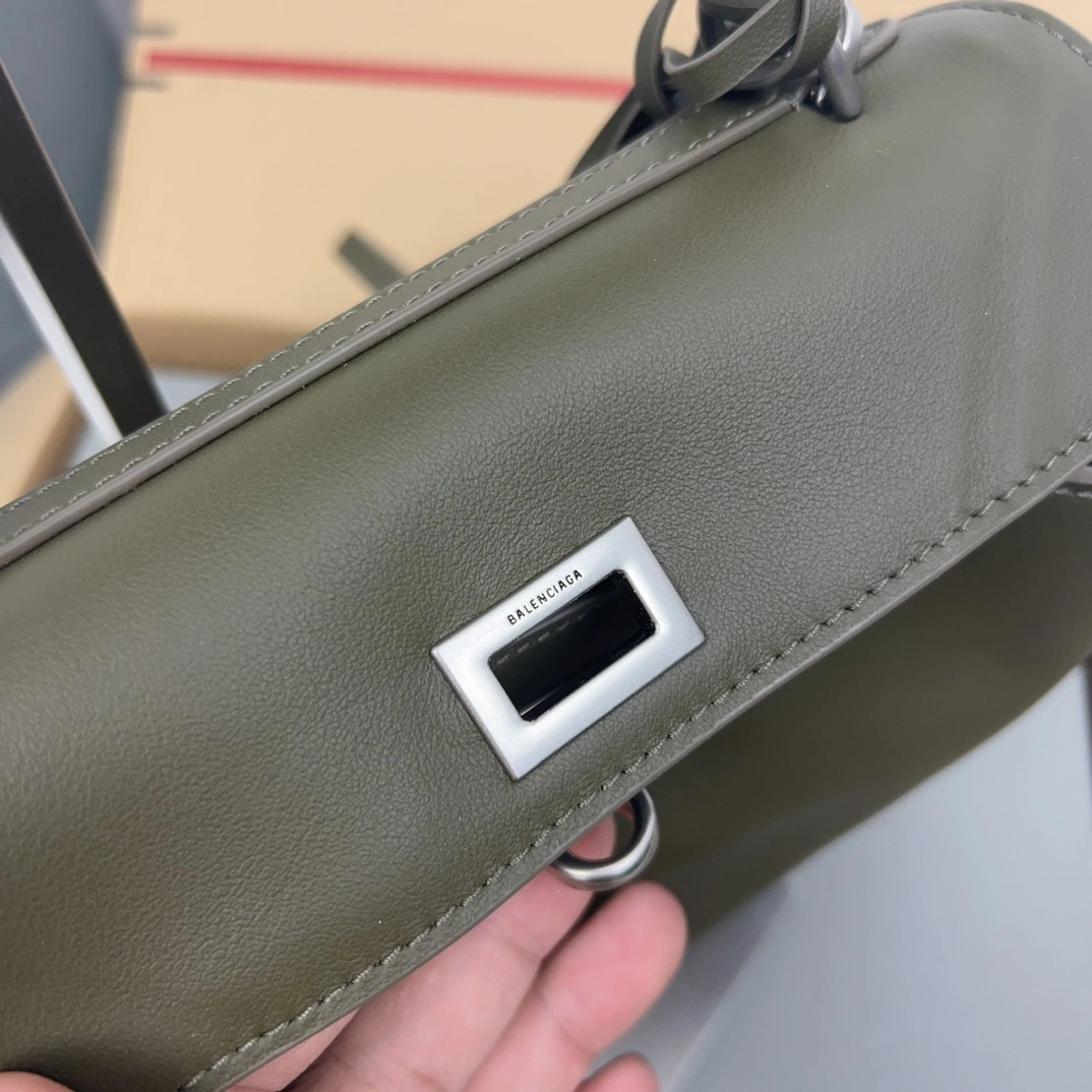 FashionForward Balenciaga Rodeo Luxe Oversized  Bag 60911