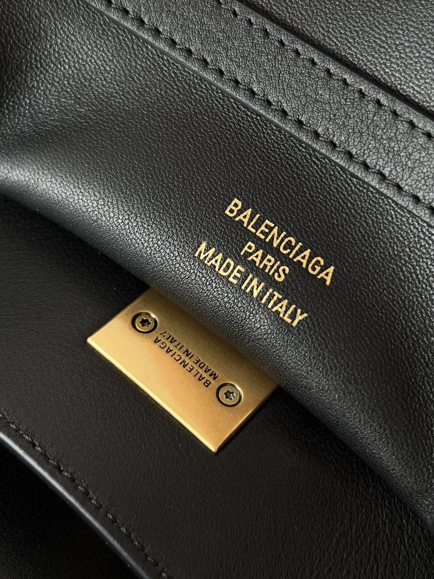 DailyWear Balenciaga Rodeo Luxe  Calfskin Bag with Gold Buckle - Model 37643