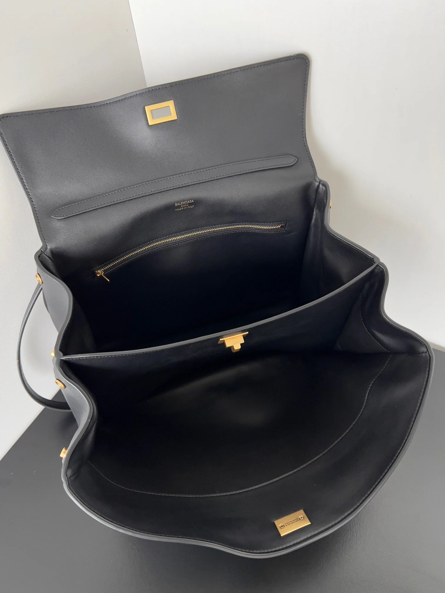 DailyWear Balenciaga Rodeo Luxe  Calfskin Bag with Gold Buckle - Model 37643