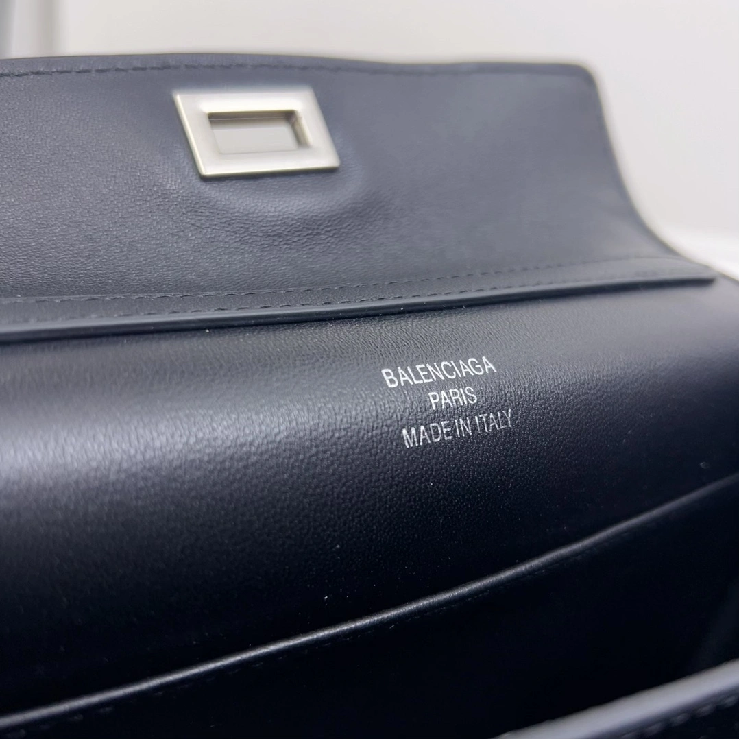 Balenciaga Rodeo Luxe  Oversized Bag - Effortless Chic Affordable 60908