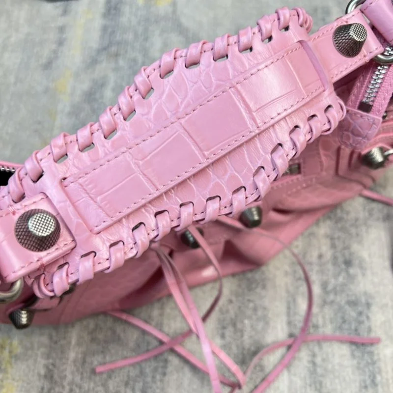 Supportive Balenciaga Sakura Pink CrocodileBalenciaga Le Cagole Half-Moon Bag 38375