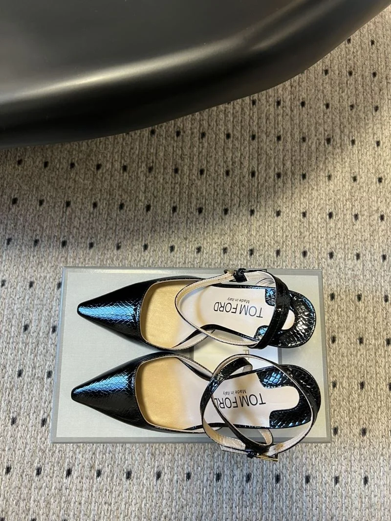 TechFriendly Balenciaga Sandals 16911