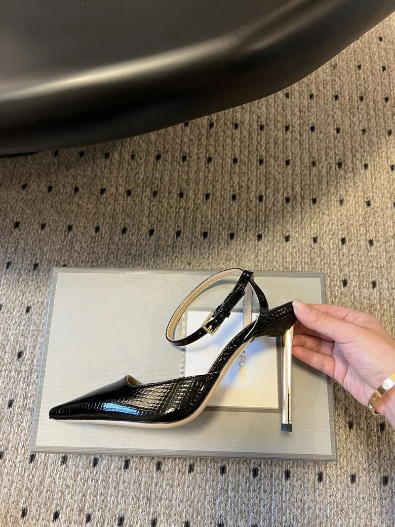 TechFriendly Balenciaga Sandals 16911