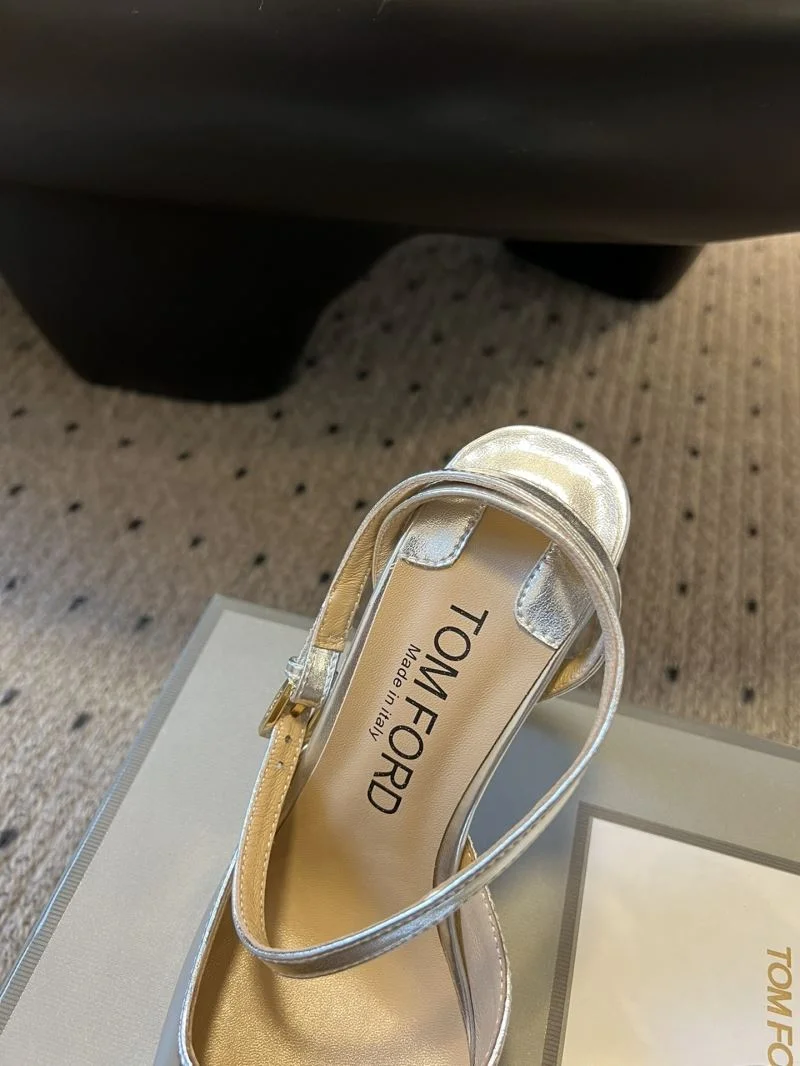 Sophisticated Balenciaga Sandals 16908