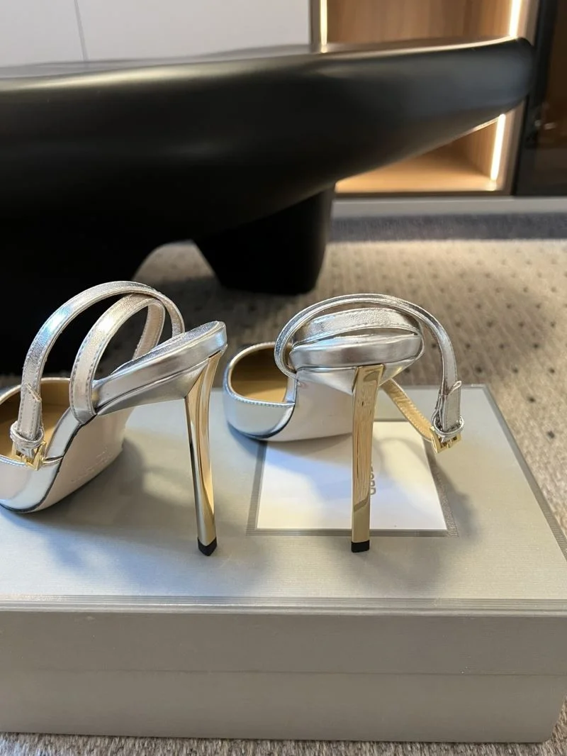 Sophisticated Balenciaga Sandals 16908