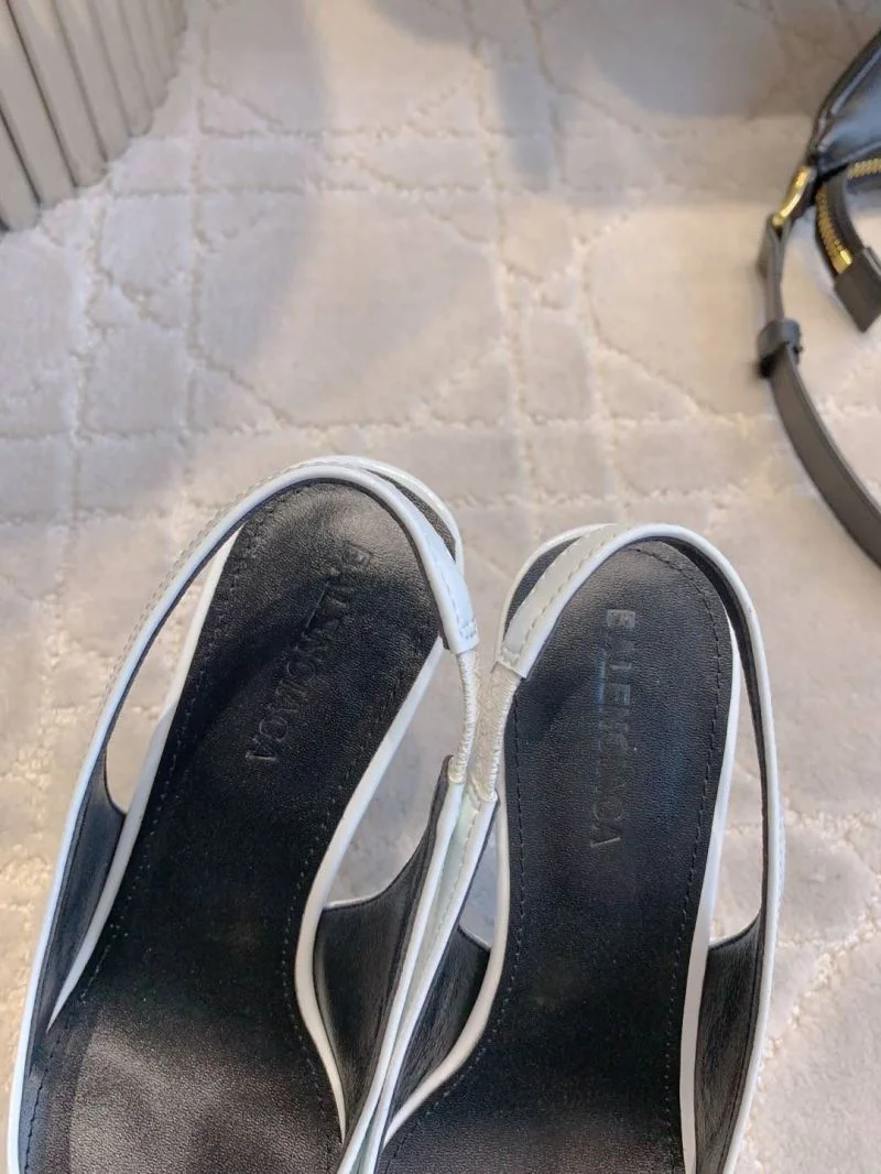 Balenciaga Sandals TravelReady 17038