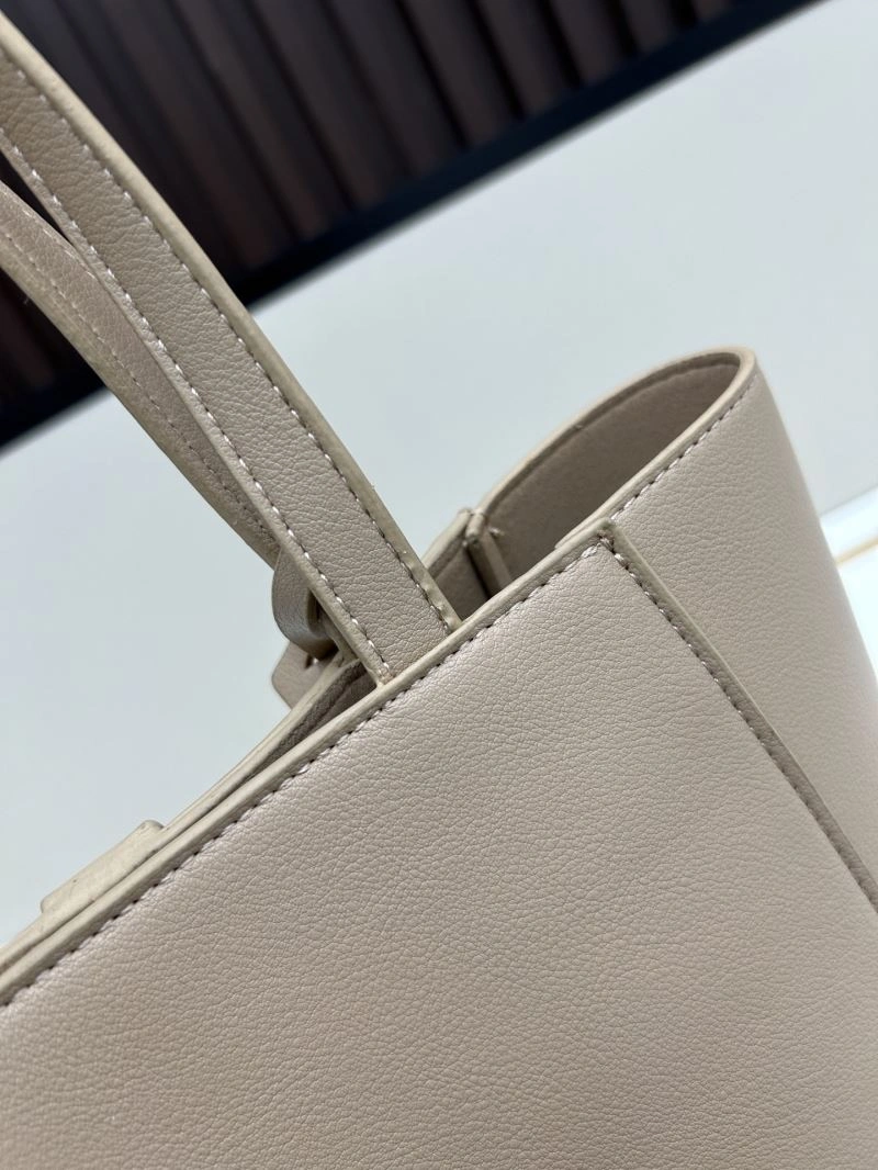 Flexible Balenciaga Shopping Bags 84801