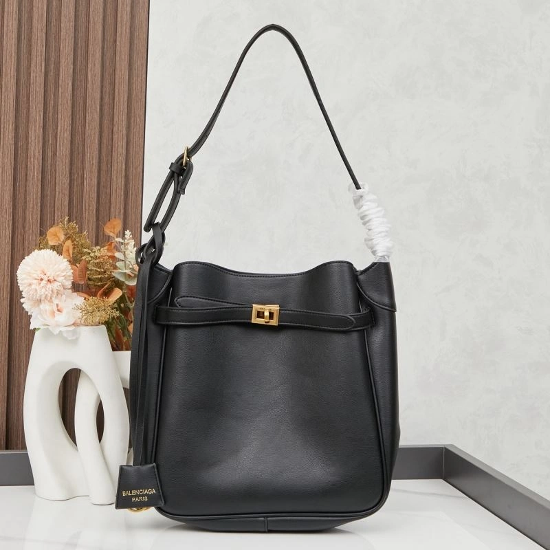 Trendsetting Balenciaga Shopping Bags 89316