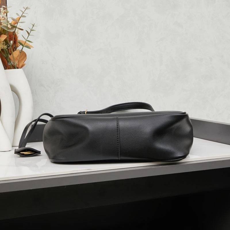 Trendsetting Balenciaga Shopping Bags 89316