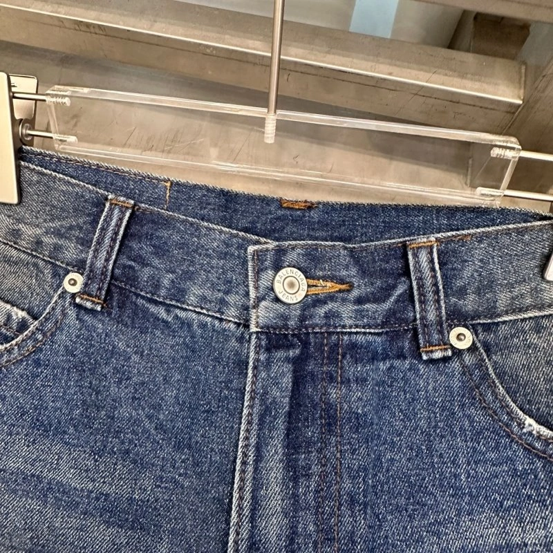 Durable Balenciaga Short Pants 96361