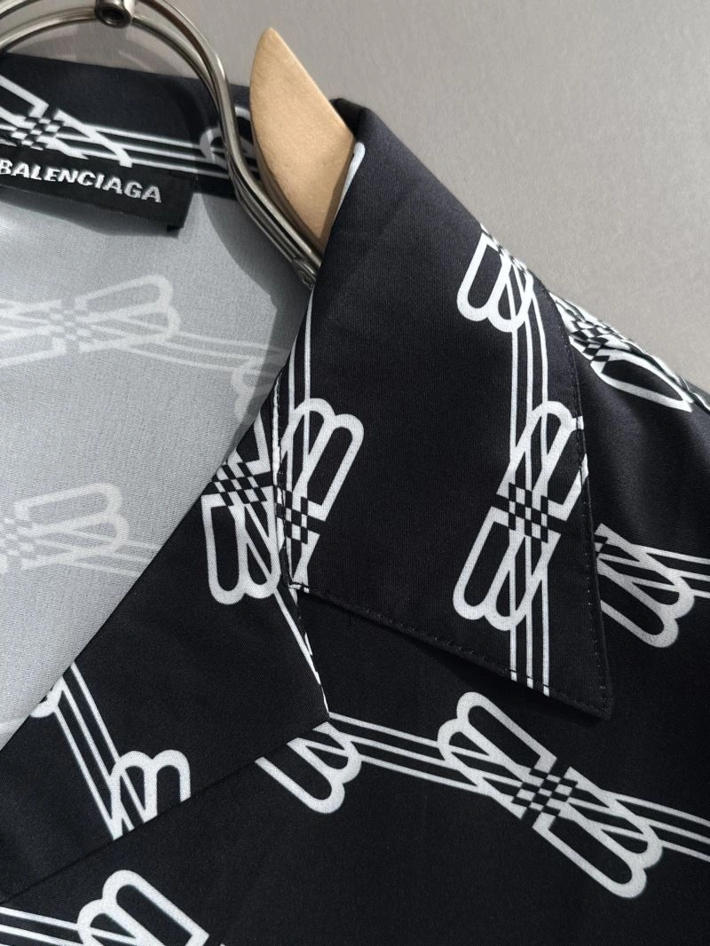Balenciaga Short Suits Functional 98581