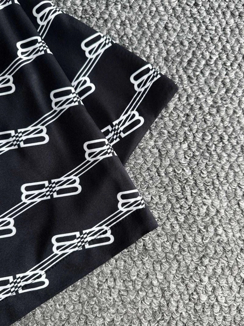 Balenciaga Short Suits Functional 98581