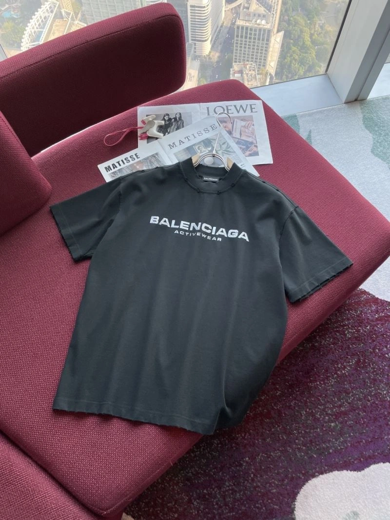 Balenciaga Short Suits Breathable 97327