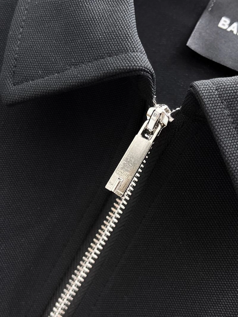 Balenciaga Short Suits Snug 96809