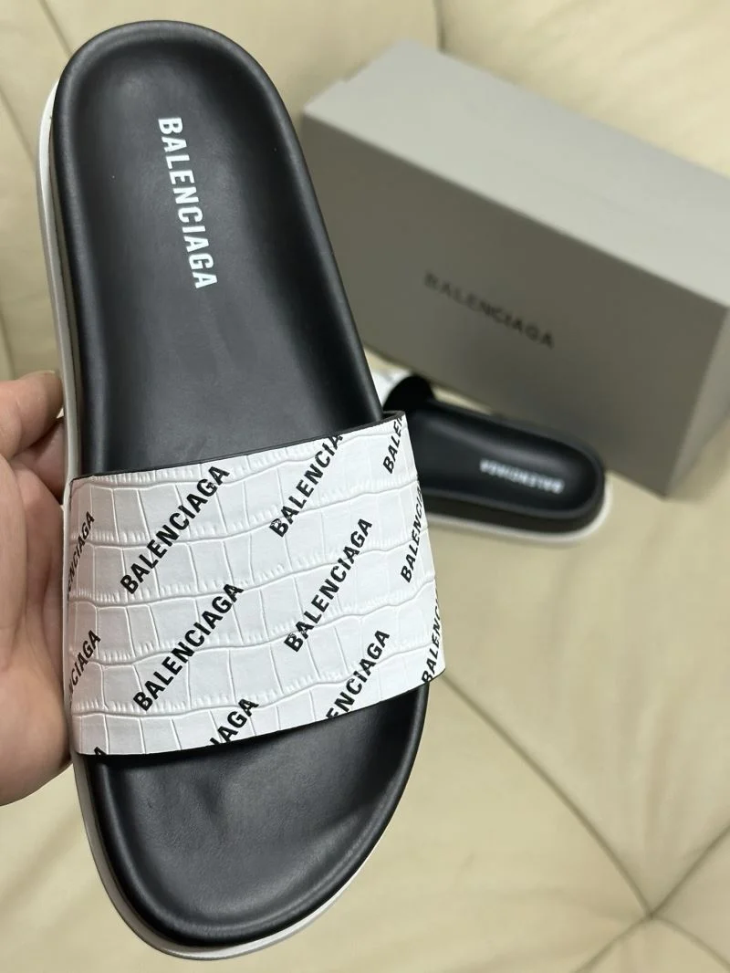 Balenciaga Slippers Trendsetting 16660