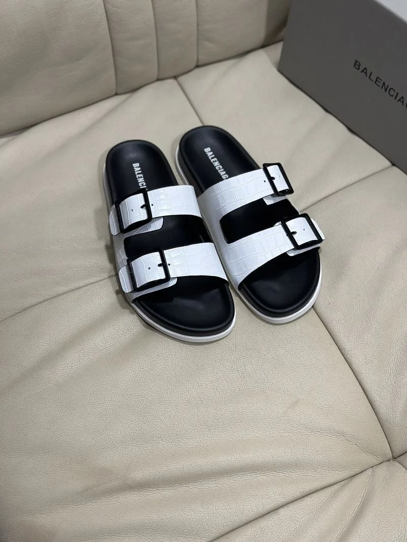 Chic Balenciaga Slippers 16573