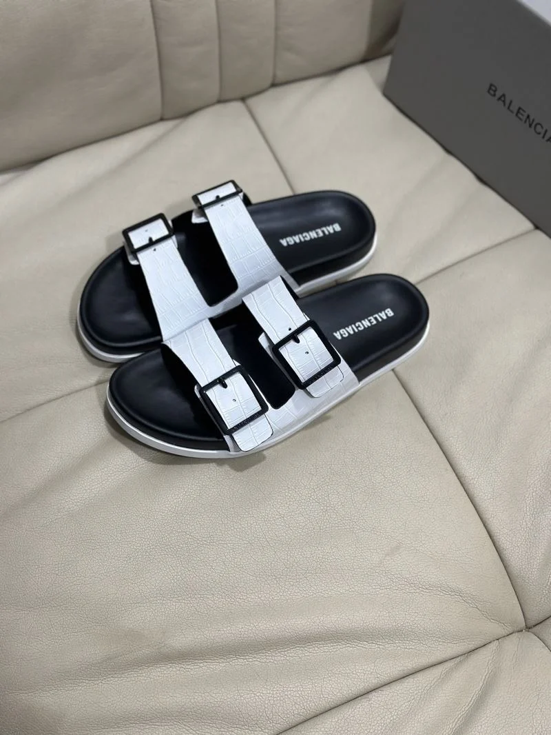 Chic Balenciaga Slippers 16573