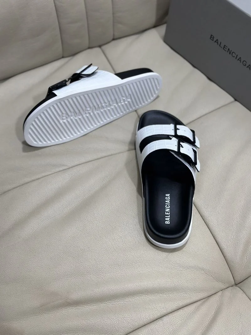 Chic Balenciaga Slippers 16573