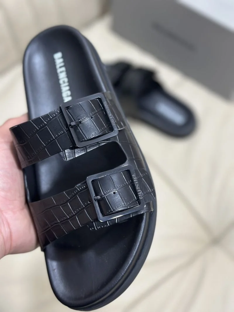 Seasonal Balenciaga Slippers 16596