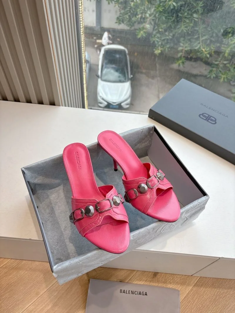 Balenciaga Slippers Attractive 16833