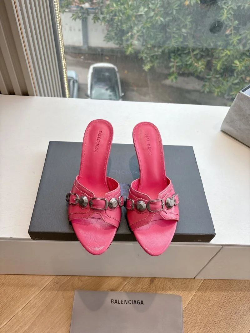 Balenciaga Slippers Attractive 16833