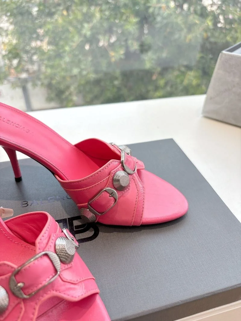 Balenciaga Slippers Attractive 16833