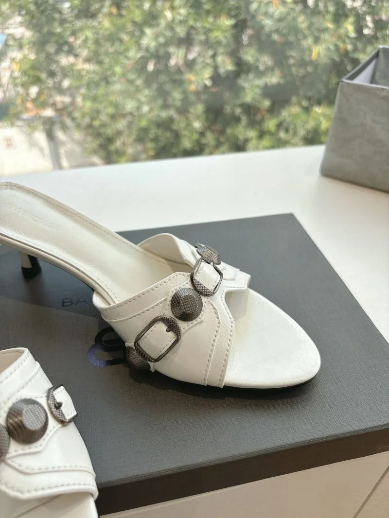Vibrant Balenciaga Slippers 16786