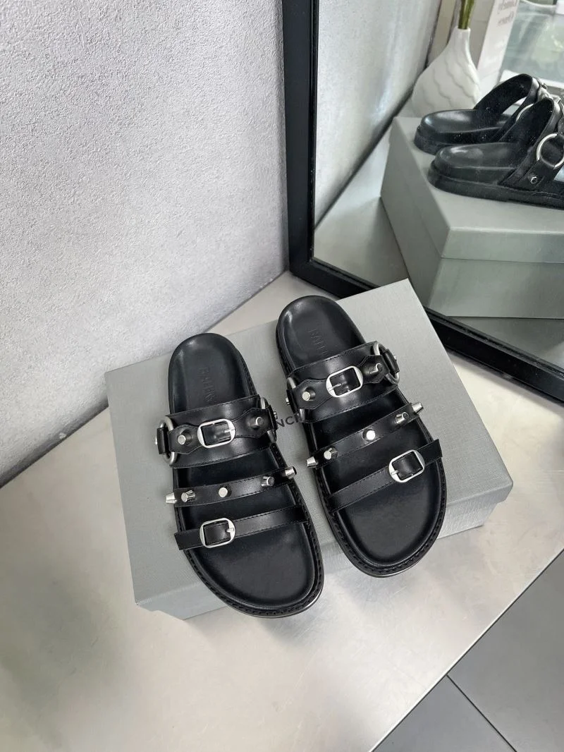 Balenciaga Slippers WellDesigned 17023