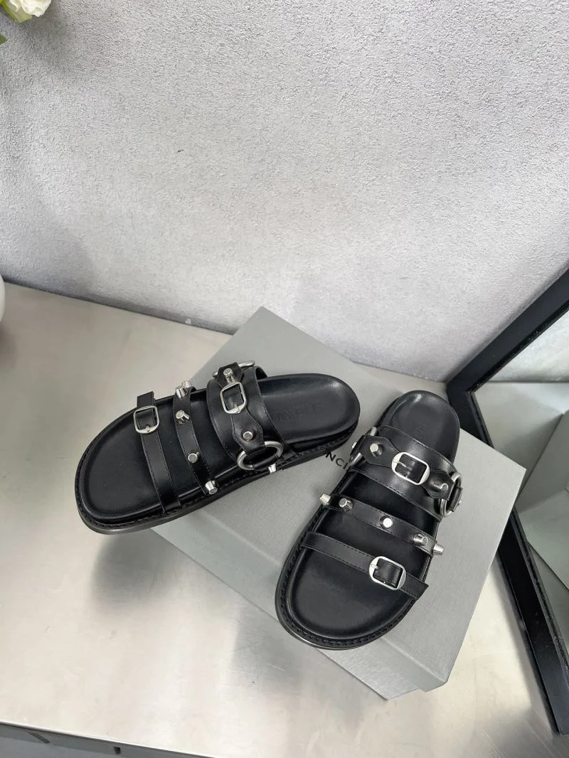 Balenciaga Slippers WellDesigned 17023