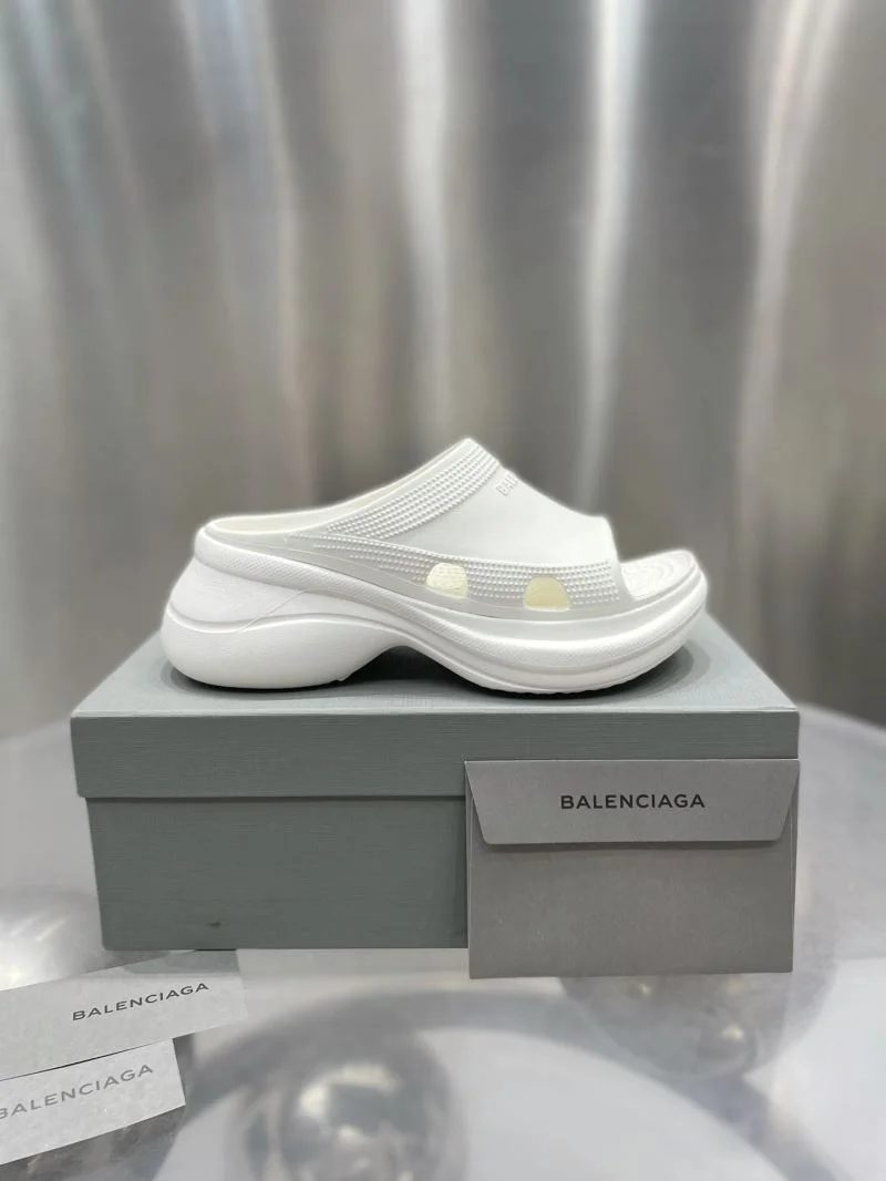 Balenciaga Slippers TimelessDesign 16717