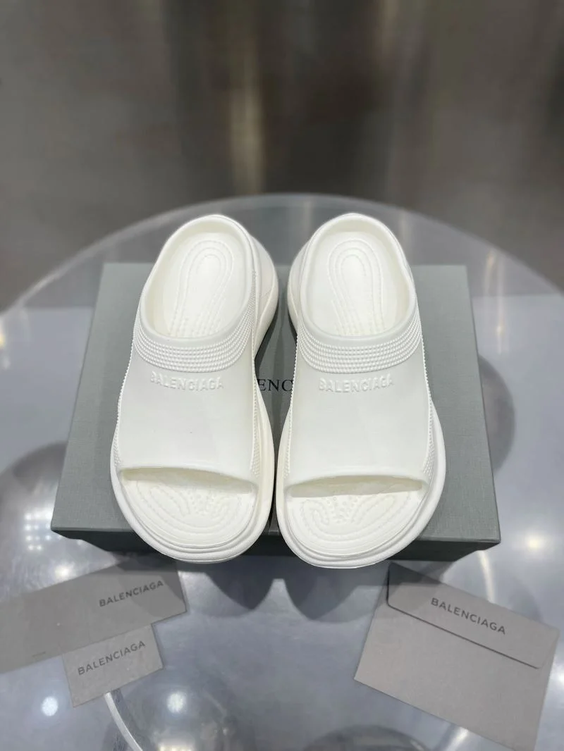 Balenciaga Slippers TimelessDesign 16717
