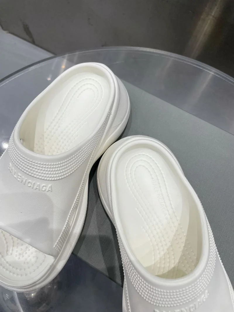 Balenciaga Slippers TimelessDesign 16717