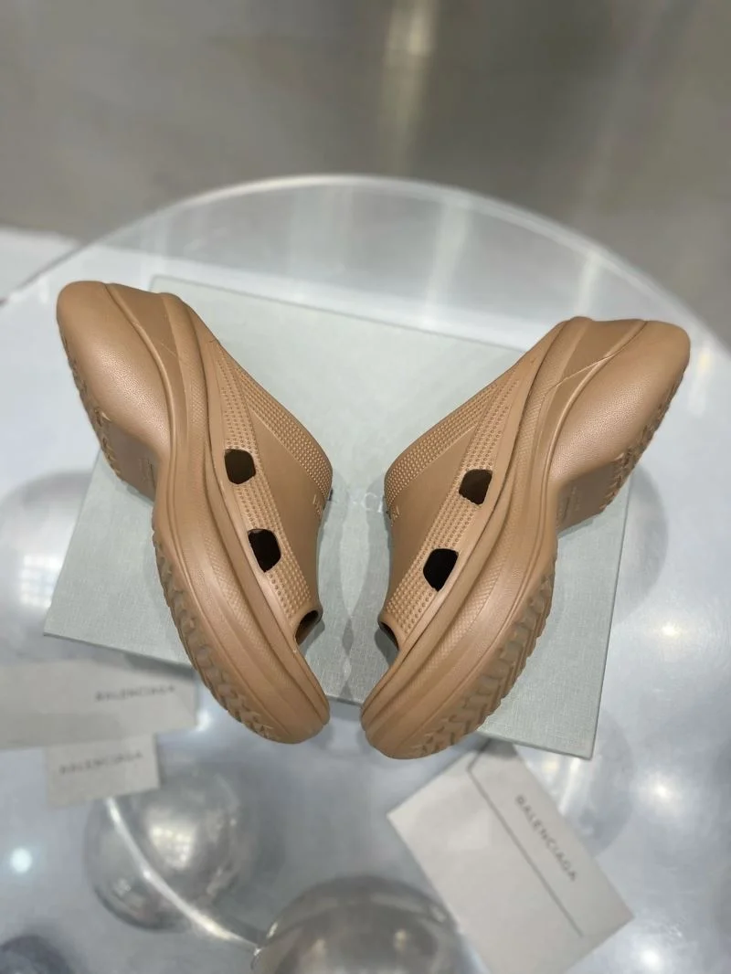 Balenciaga Slippers Flexible 16804