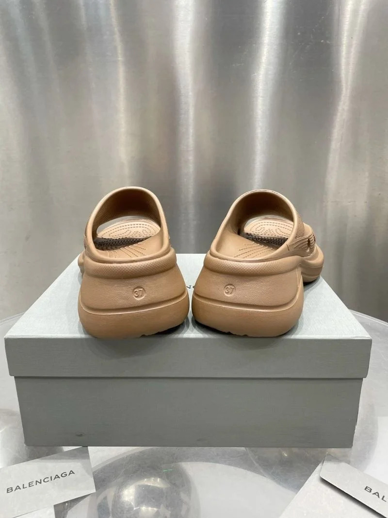 Balenciaga Slippers Flexible 16804