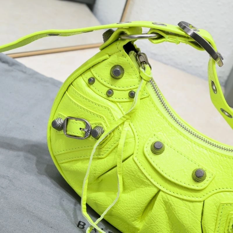Balenciaga Small Fluorescent Green Crescent Bag 26x12x6 cm Trendsetting 72707