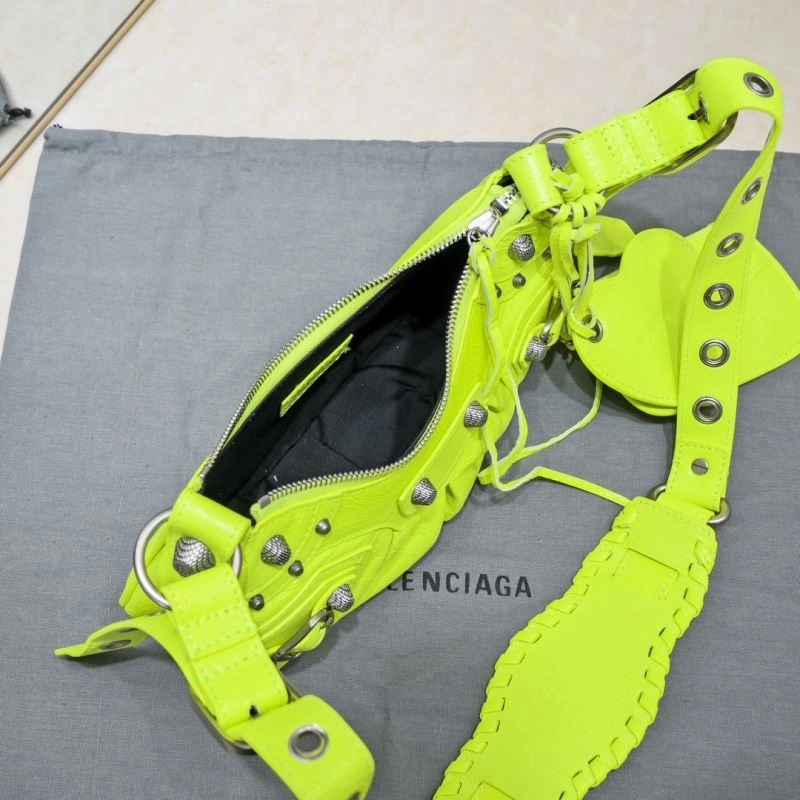 Balenciaga Small Fluorescent Green Crescent Bag 26x12x6 cm Trendsetting 72707