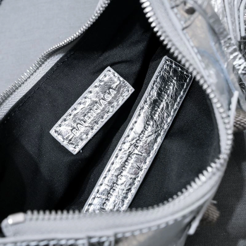 WrinkleFree Balenciaga Small Silver-White Crescent Bag 26cm 72706