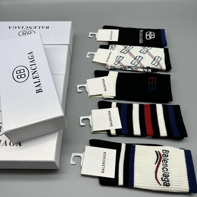 Elegant Balenciaga Socks 274384