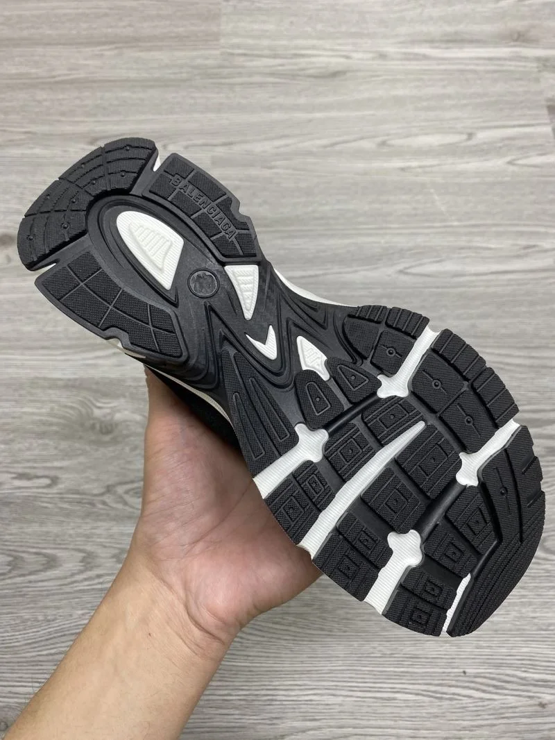 Minimalist Balenciaga Speed Shoes 16727