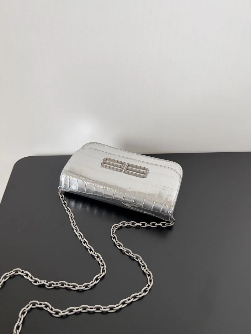 GoodFit Balenciaga Spring 2022 Gossip Crossbody Bag with Double B Logo 78620
