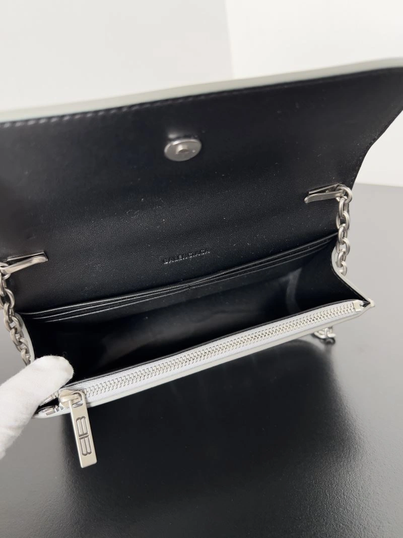 GoodFit Balenciaga Spring 2022 Gossip Crossbody Bag with Double B Logo 78620