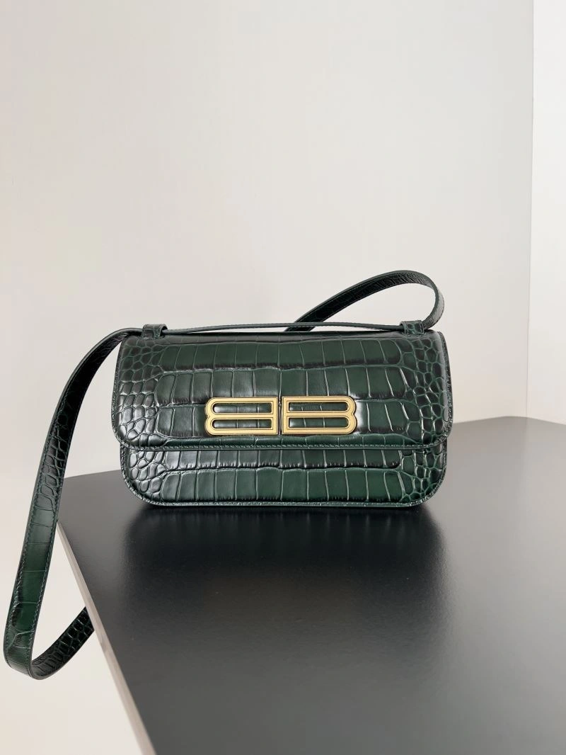 Snug Balenciaga Spring 2022 Gossip Crossbody Bag with Double B Logo 78605