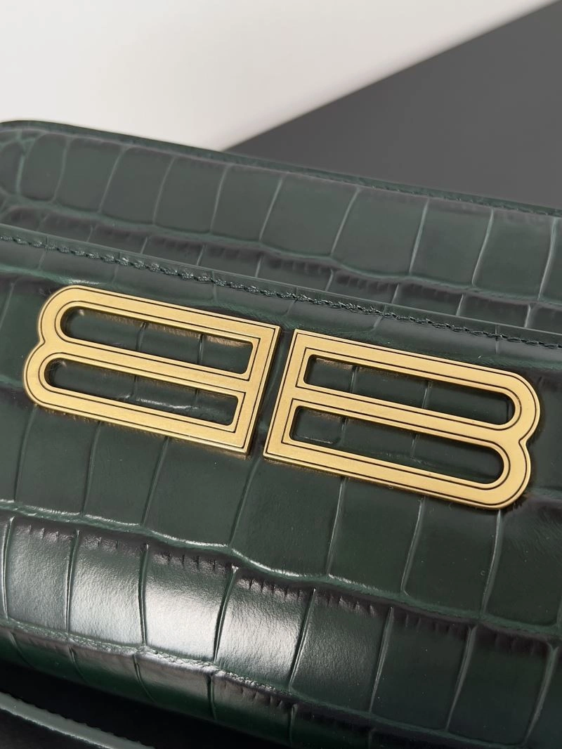 Snug Balenciaga Spring 2022 Gossip Crossbody Bag with Double B Logo 78605