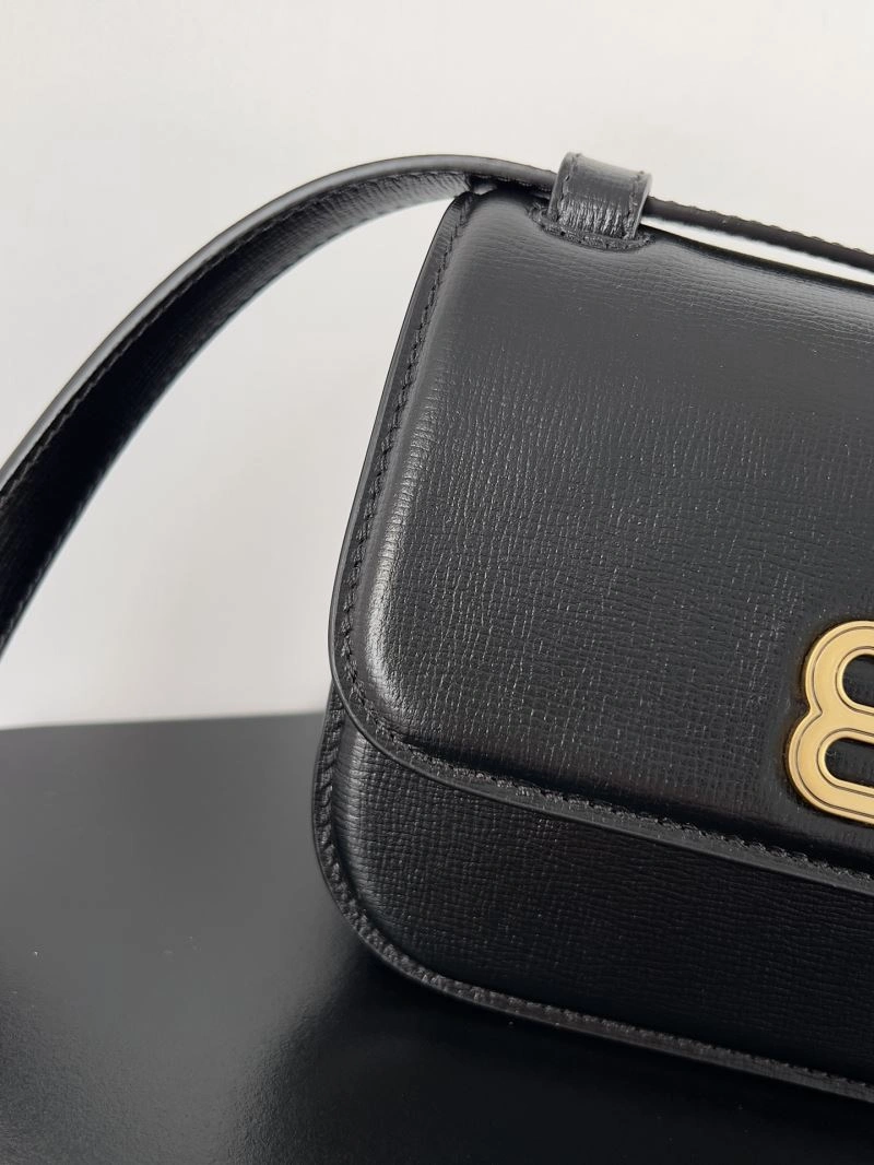 Balenciaga Spring 2022 Gossip Crossbody Bag with Double B Logo WellDesigned 78613