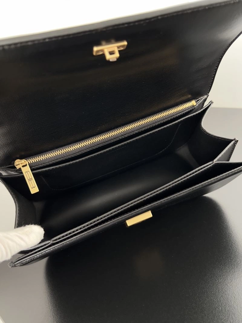 Balenciaga Spring 2022 Gossip Crossbody Bag with Double B Logo WellDesigned 78613