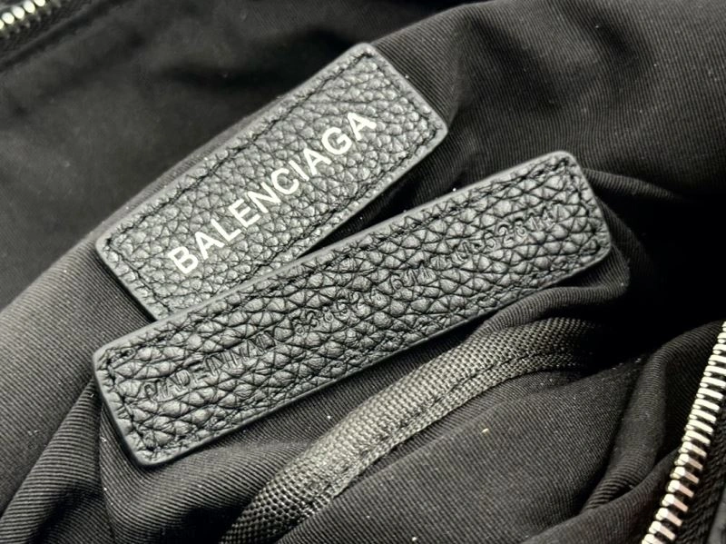 Balenciaga  All-Leather Waist Bag for Ultimate Body Proportion Functional 66953