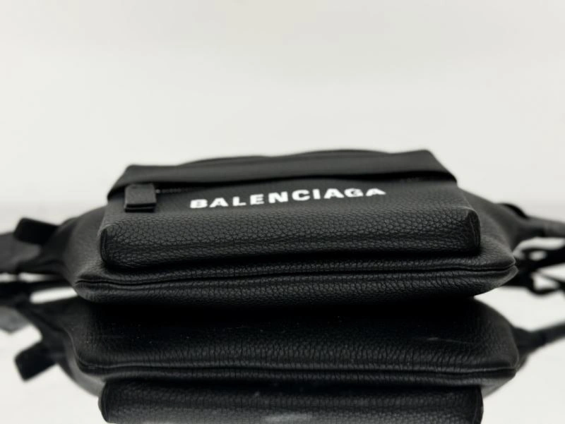 Balenciaga  All-Leather Waist Bag for Ultimate Body Proportion Functional 66953