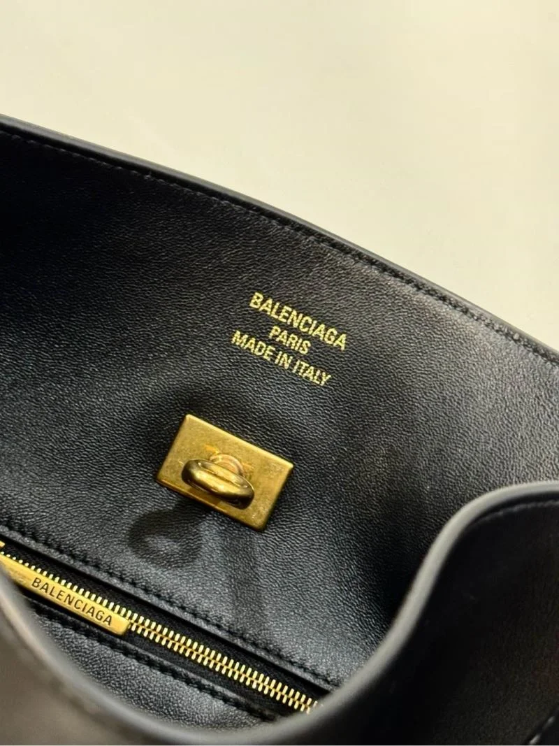 MultiPurpose Balenciaga  Large Bucket Bag - Authentic Photos Collection 38251