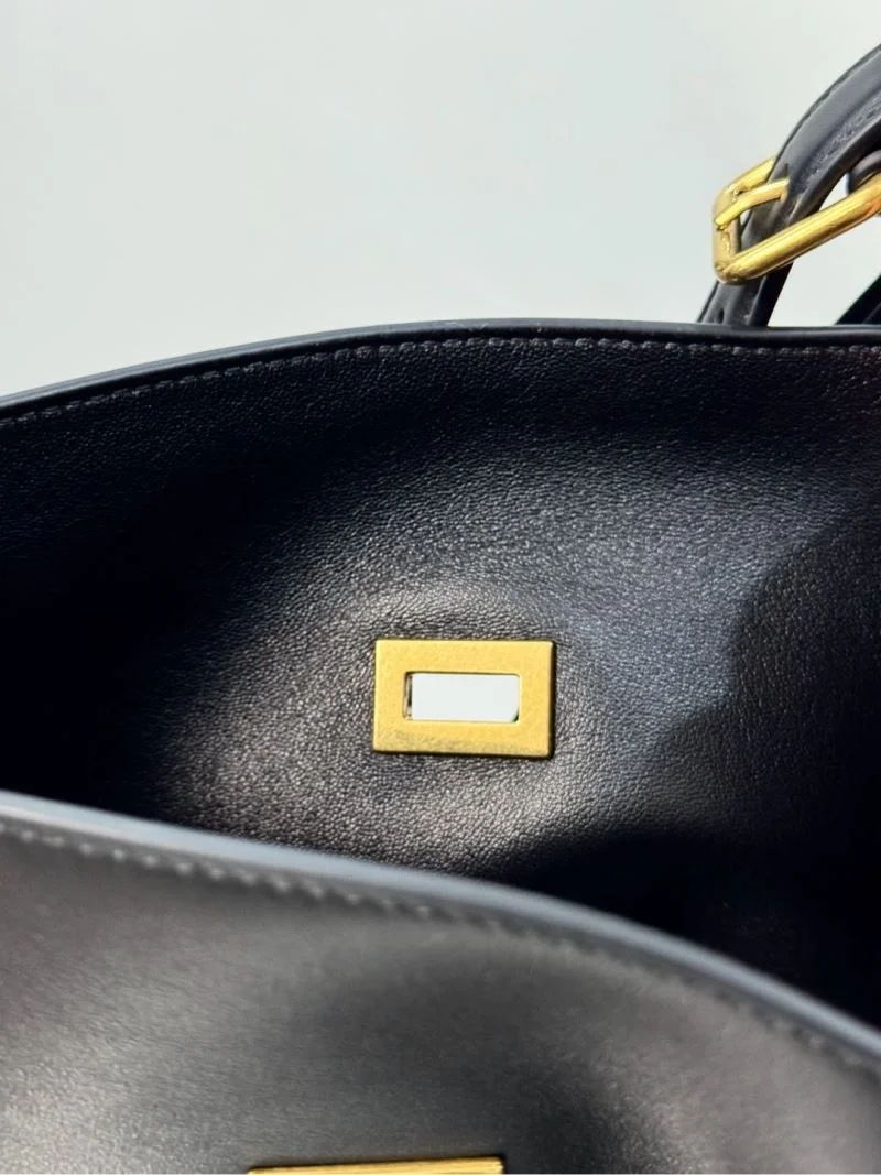 MultiPurpose Balenciaga  Large Bucket Bag - Authentic Photos Collection 38251