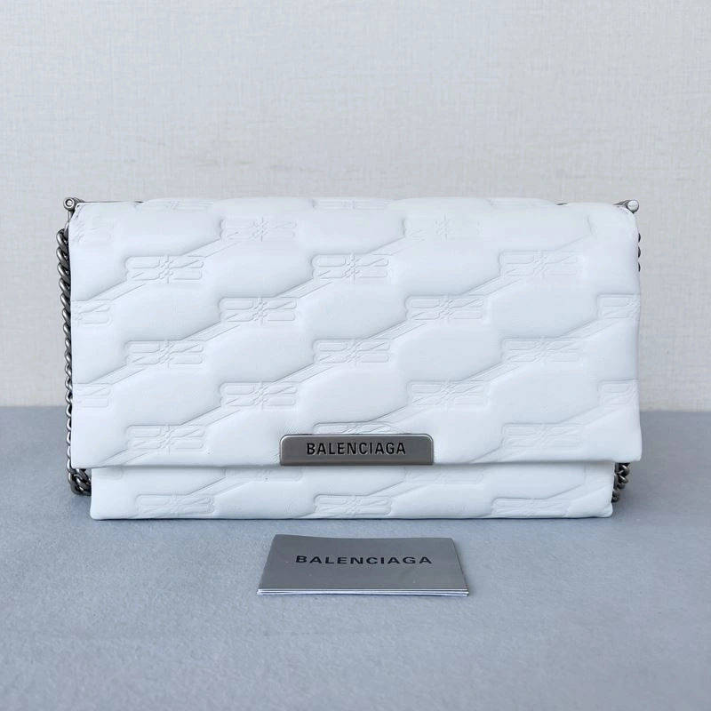 Trendsetting Balenciaga Summer 22 Triplet S Bag - Vintage Red Carpet Style 78611